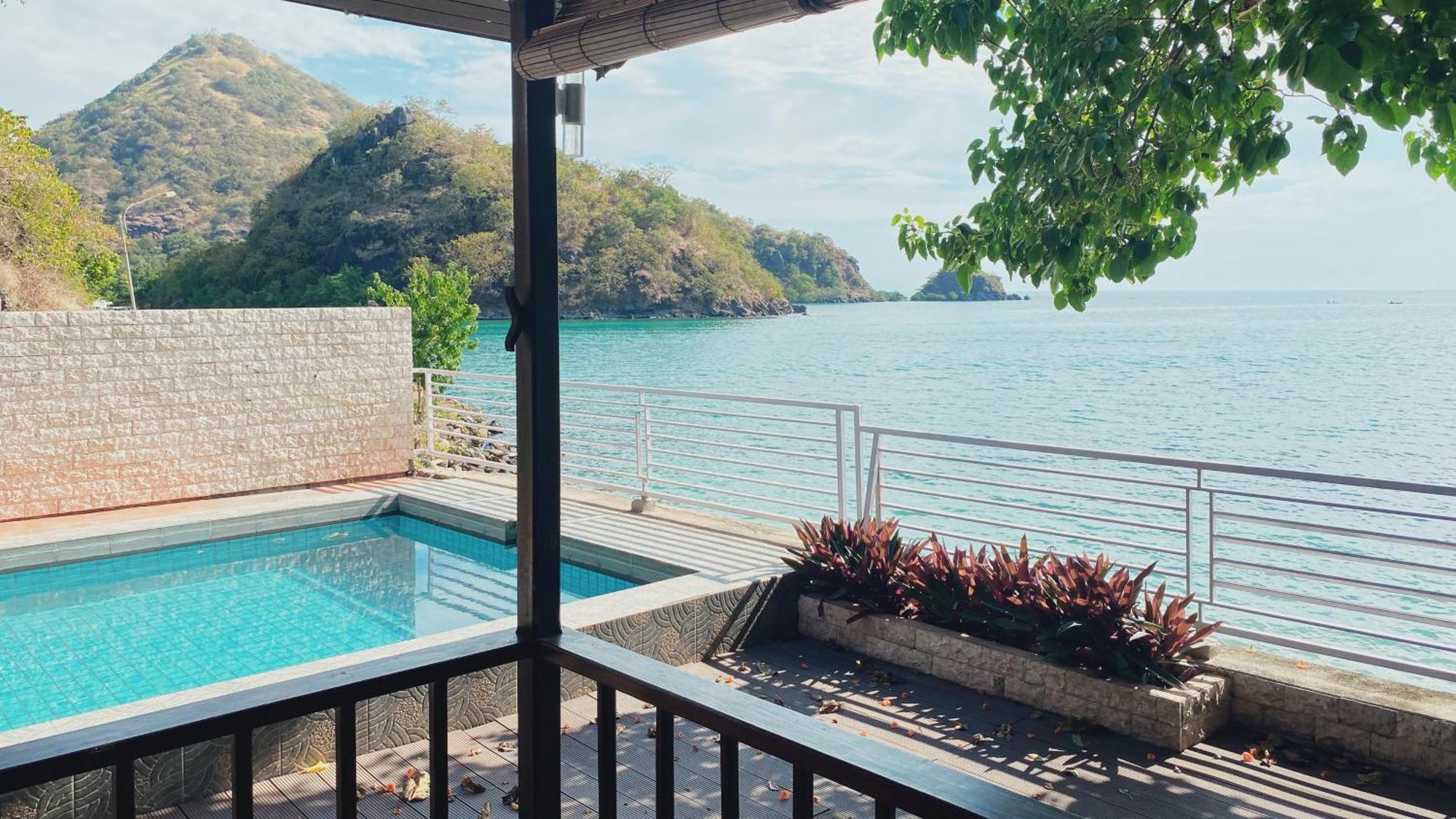 Sylvia Beach Villa Labuan Bajo Exterior photo